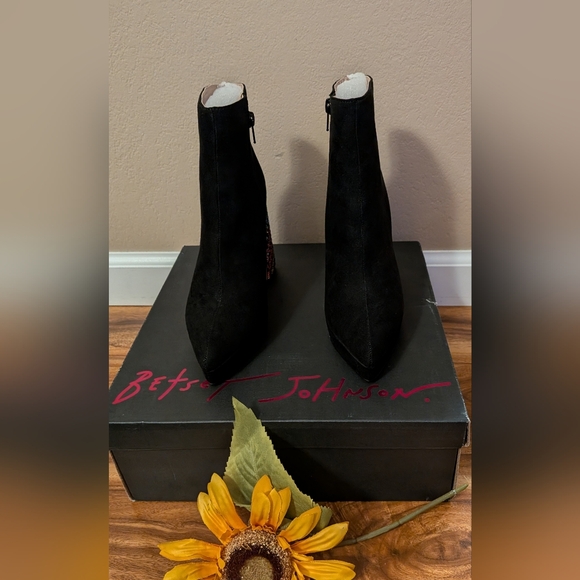 Betsey Johnson Raylan Ankle Boot Size 5.5M NIB - Picture 7 of 10